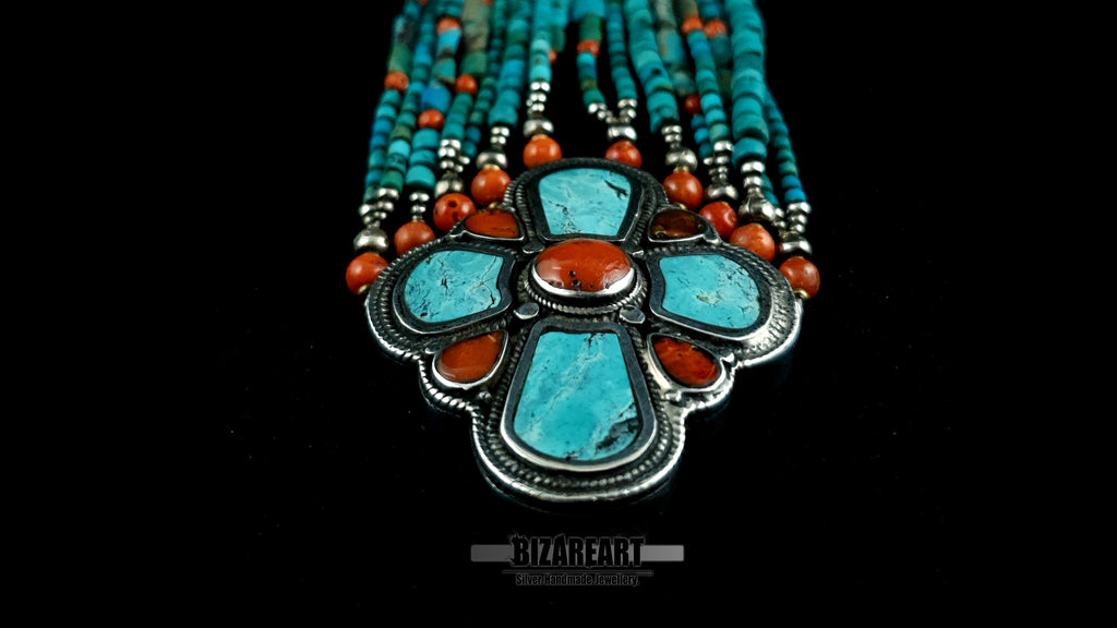 oxidized-sterling-silver-byzantine-cross-pendant-coral-center-detail