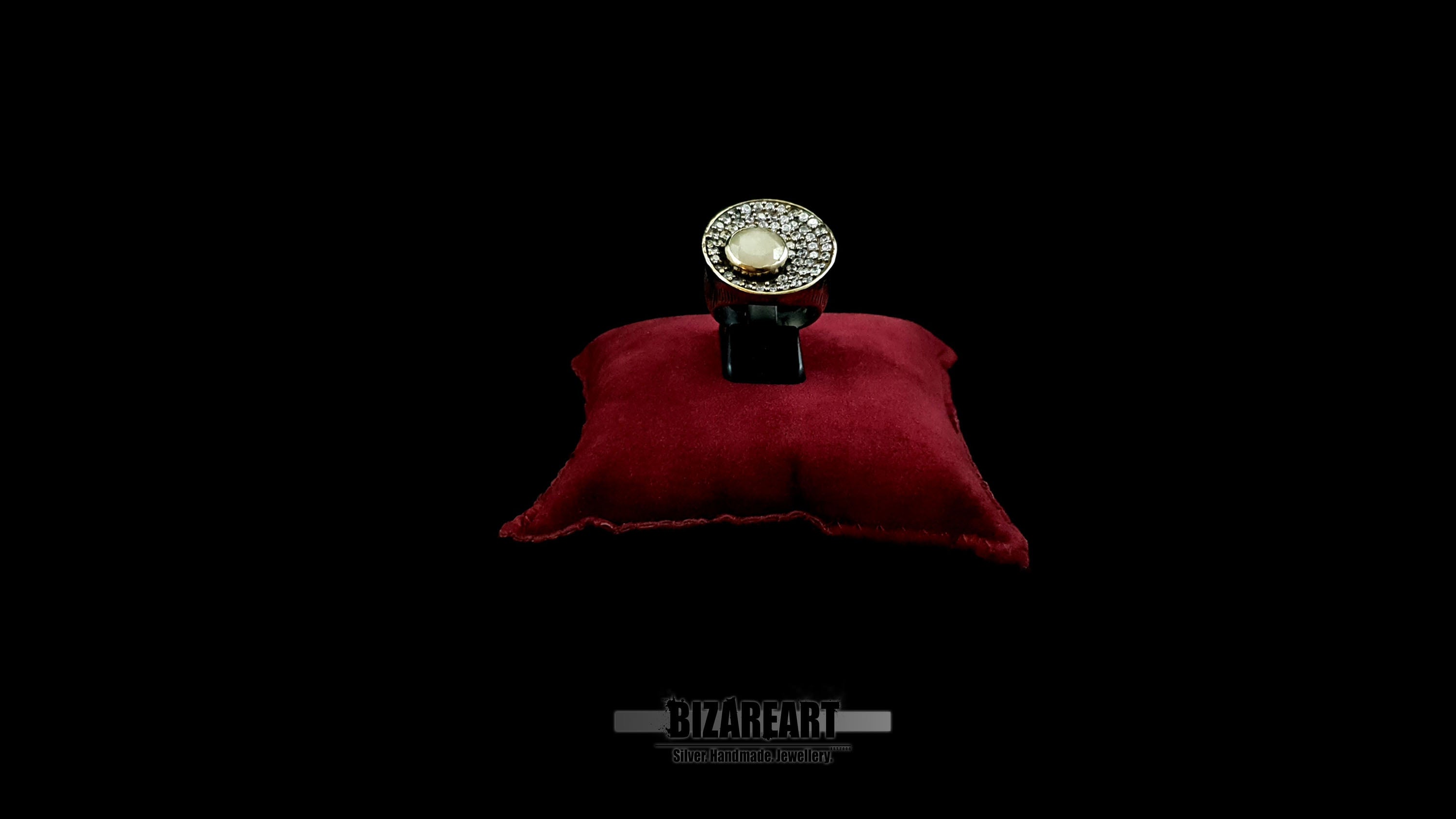 Heritage "Epoch" Column Ring | .925 Silver & White Agate N58 1/2